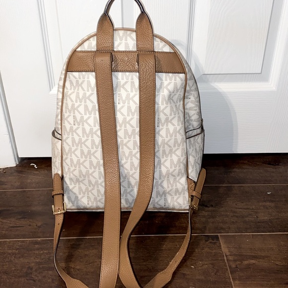 Large Micheal Kors backpacks main image 8